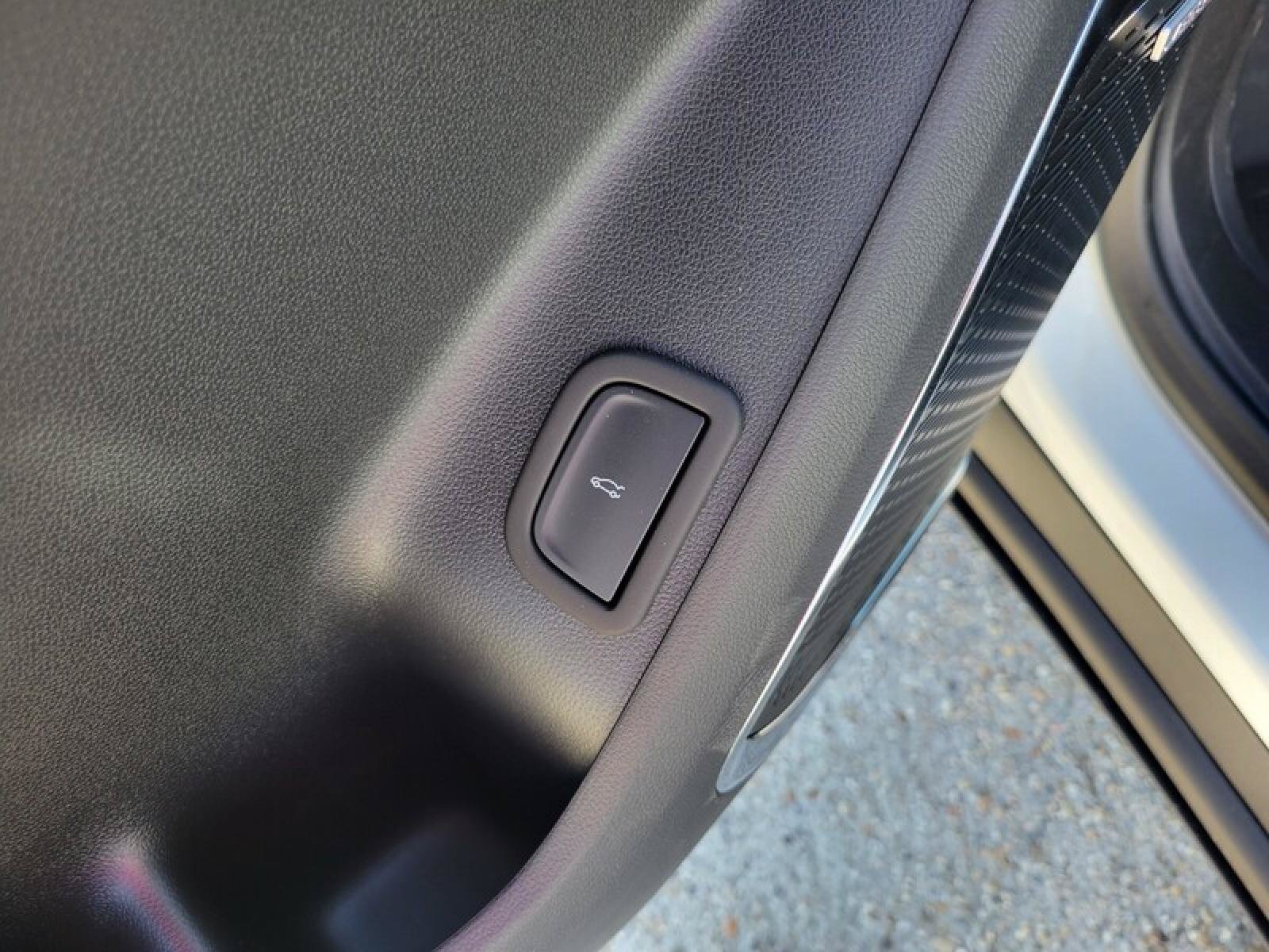 New 2026 GMC Acadia Elevation w/ Black Edition FWD image 15