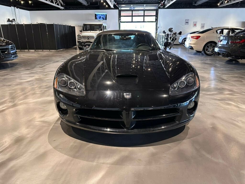 Used 2004 Dodge Viper SRT-10 image 12