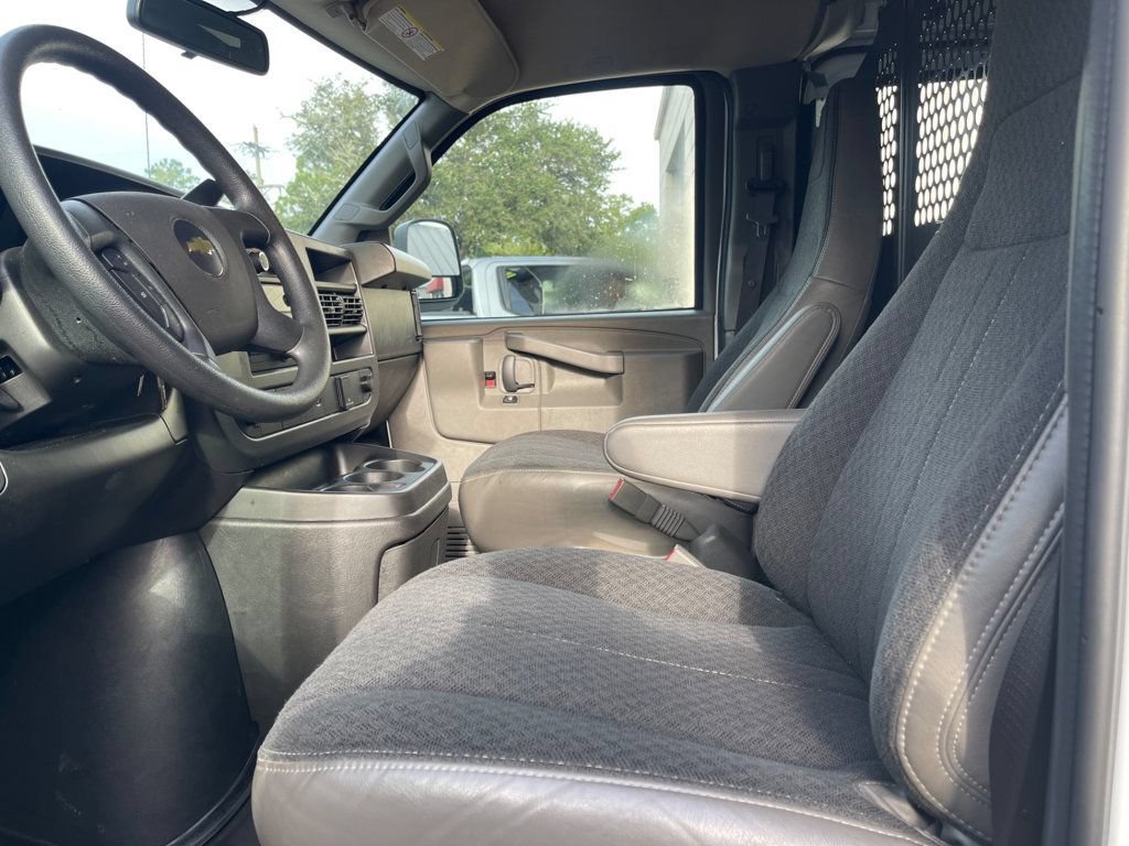 Used 2025 Chevrolet Express 2500 w/ Driver Convenience Package RWD image 14