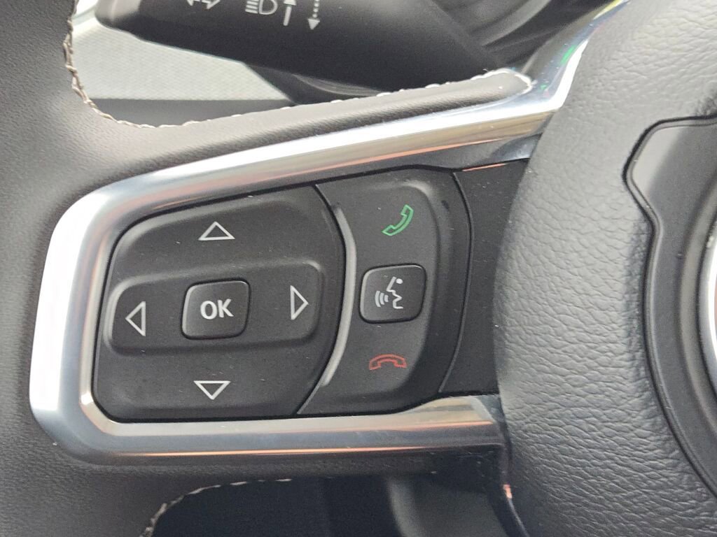 Used 2025 Jeep Wrangler Sahara 4xe w/ Safety Group image 27