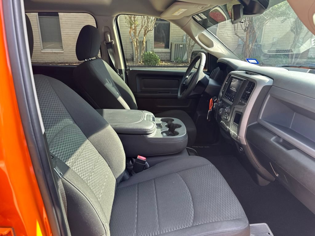 Used 2019 RAM 1500 Express w/ Express Value Package AWD/4WD image 17