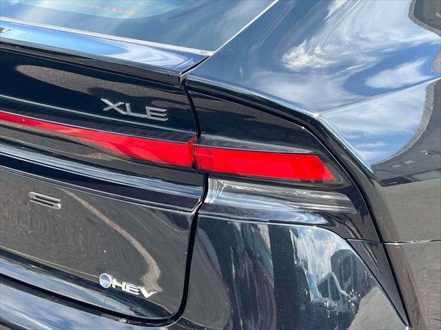 Certified 2024 Toyota Prius XLE AWD/4WD image 8