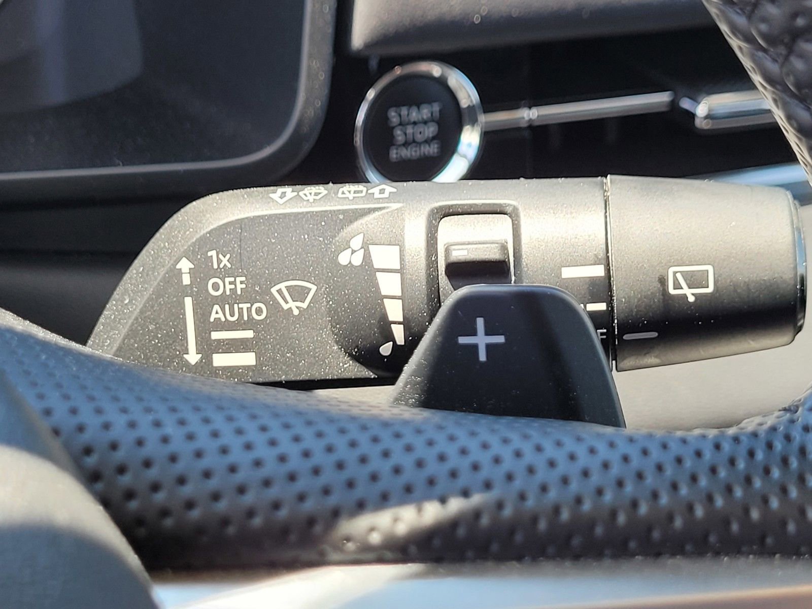 Used 2025 Mitsubishi Outlander SE FWD image 26
