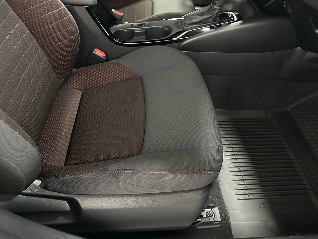 Used 2025 Toyota Corolla SE image 59
