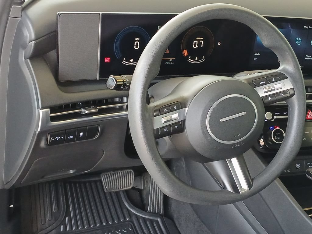 Used 2025 Hyundai Santa Cruz SEL FWD image 18