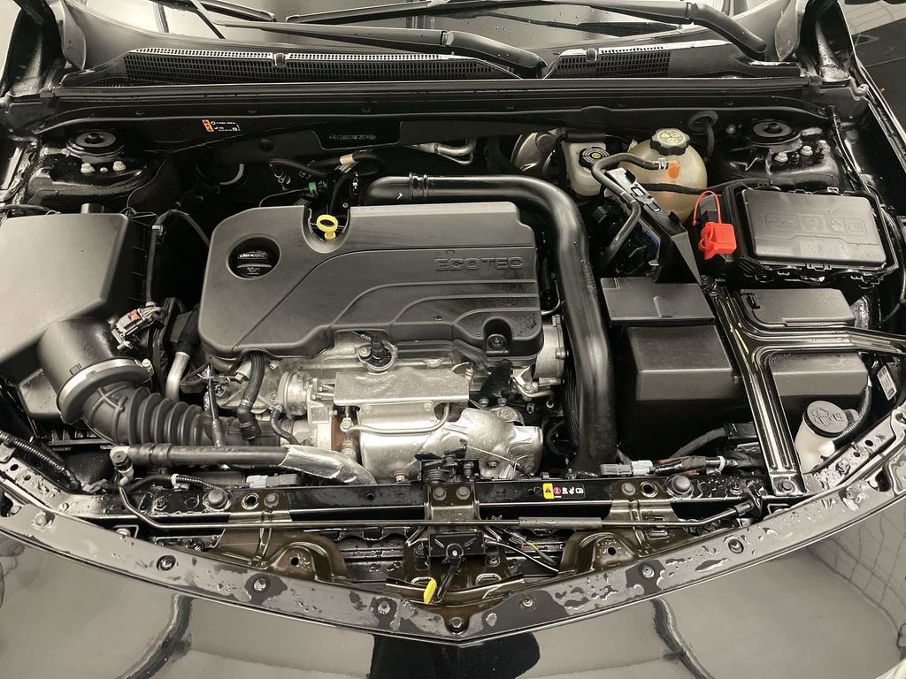 Used 2022 Chevrolet Malibu LT w/ Redline Edition FWD image 23