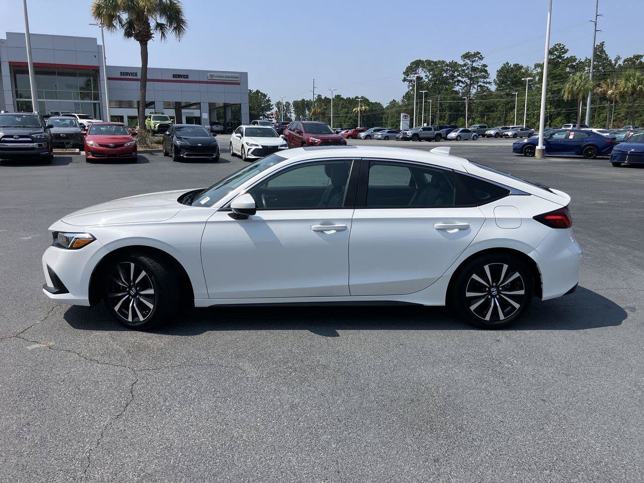 Used 2024 Honda Civic EX-L image 2