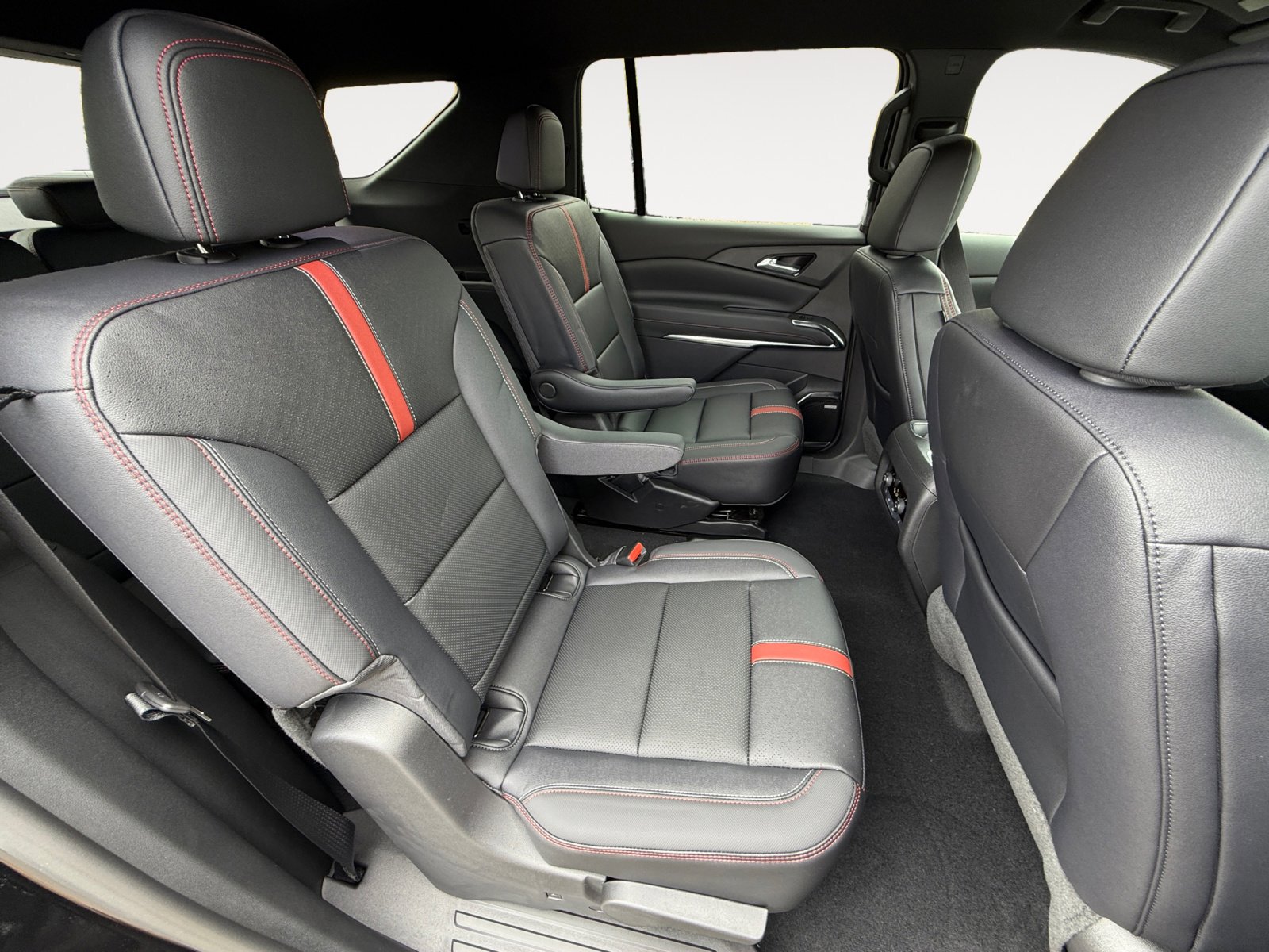 New 2026 Chevrolet Traverse RS image 18
