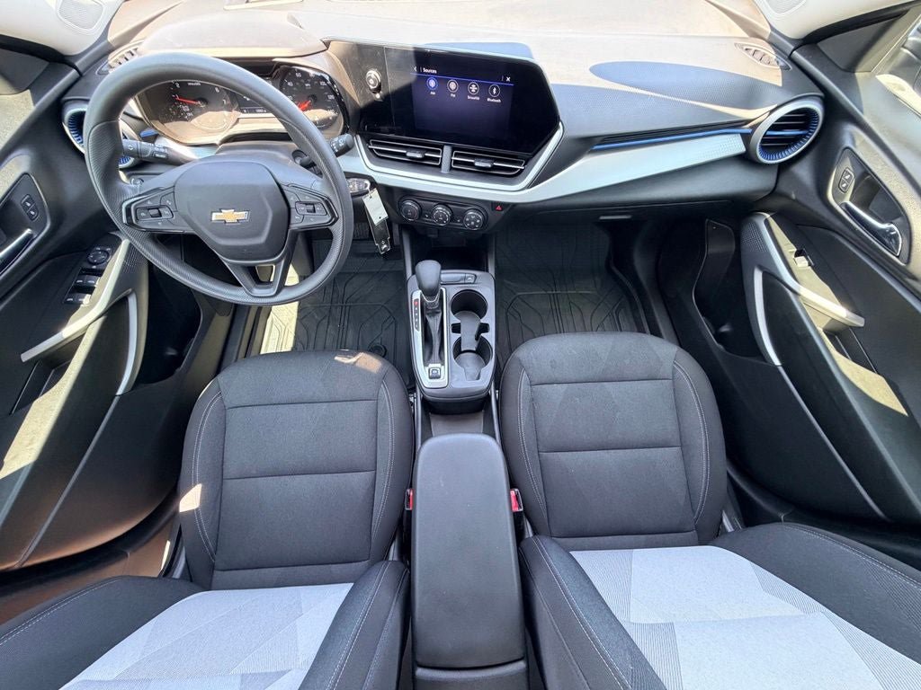 Used 2026 Chevrolet Trax LS w/ LS Convenience Package FWD image 20