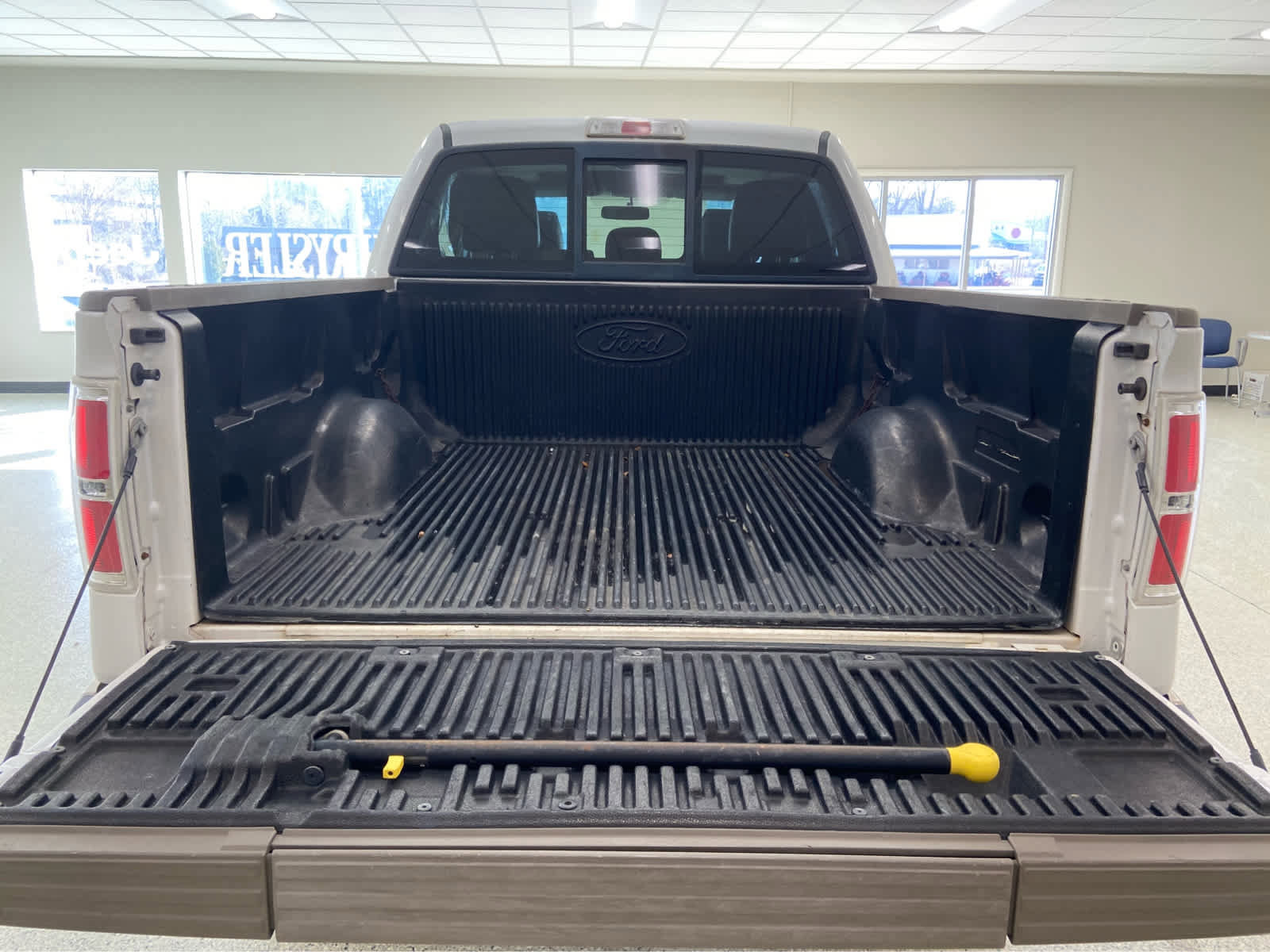 Used 2014 Ford F150 King Ranch w/ King Ranch Luxury Package RWD image 9