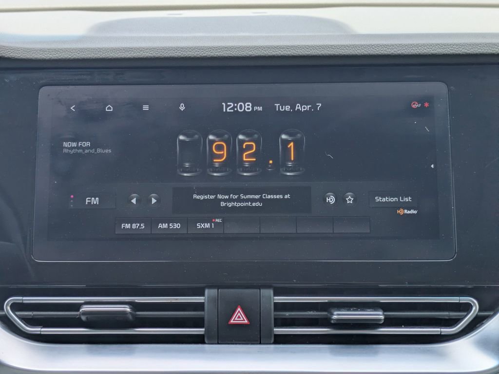 Used 2022 Kia Niro Touring Special Edition image 18