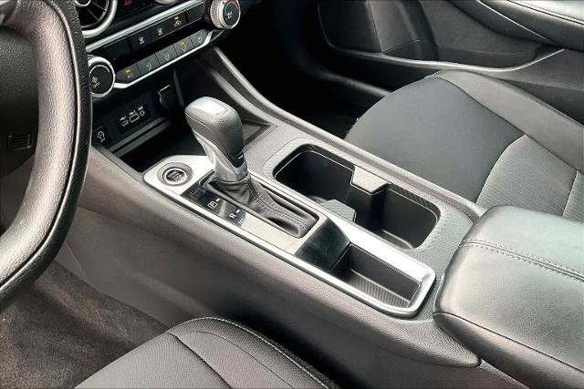 Certified 2025 Nissan Sentra SV FWD image 16