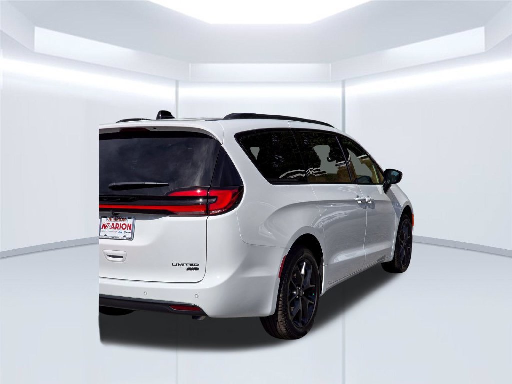 New 2027 Chrysler Pacifica Limited AWD/4WD image 40