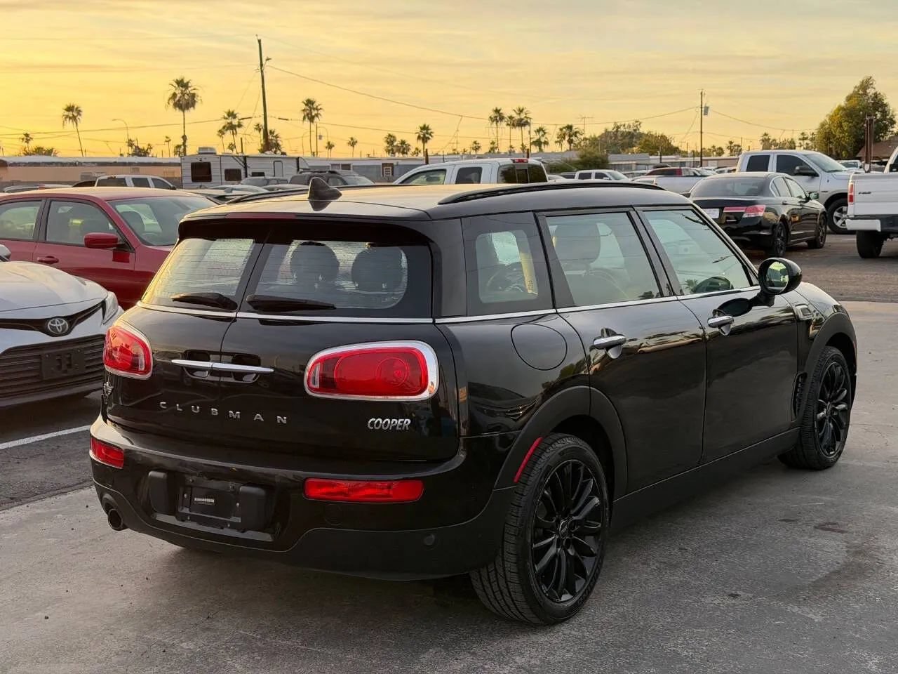 Used 2017 MINI Cooper Clubman FWD image 9
