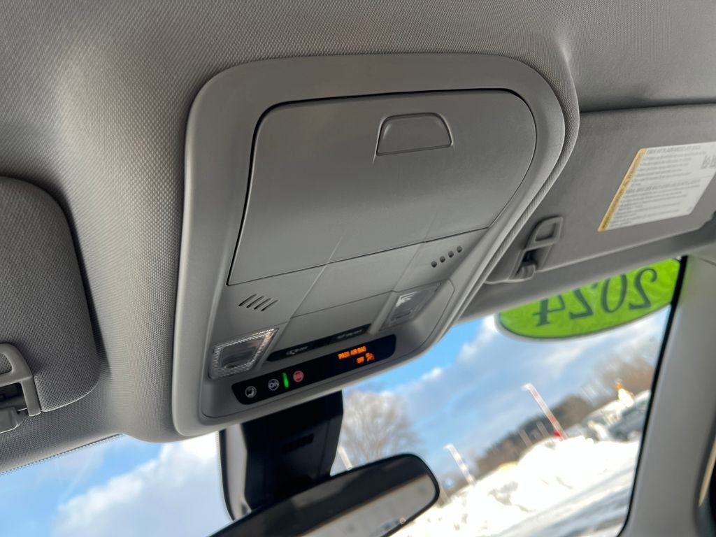 Used 2024 Chevrolet Equinox LT w/ LPO, Floor Liner Package image 20