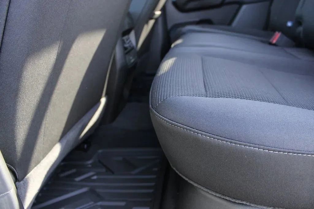 New 2026 GMC Canyon Elevation w/ LPO, Black Badging Package image 21