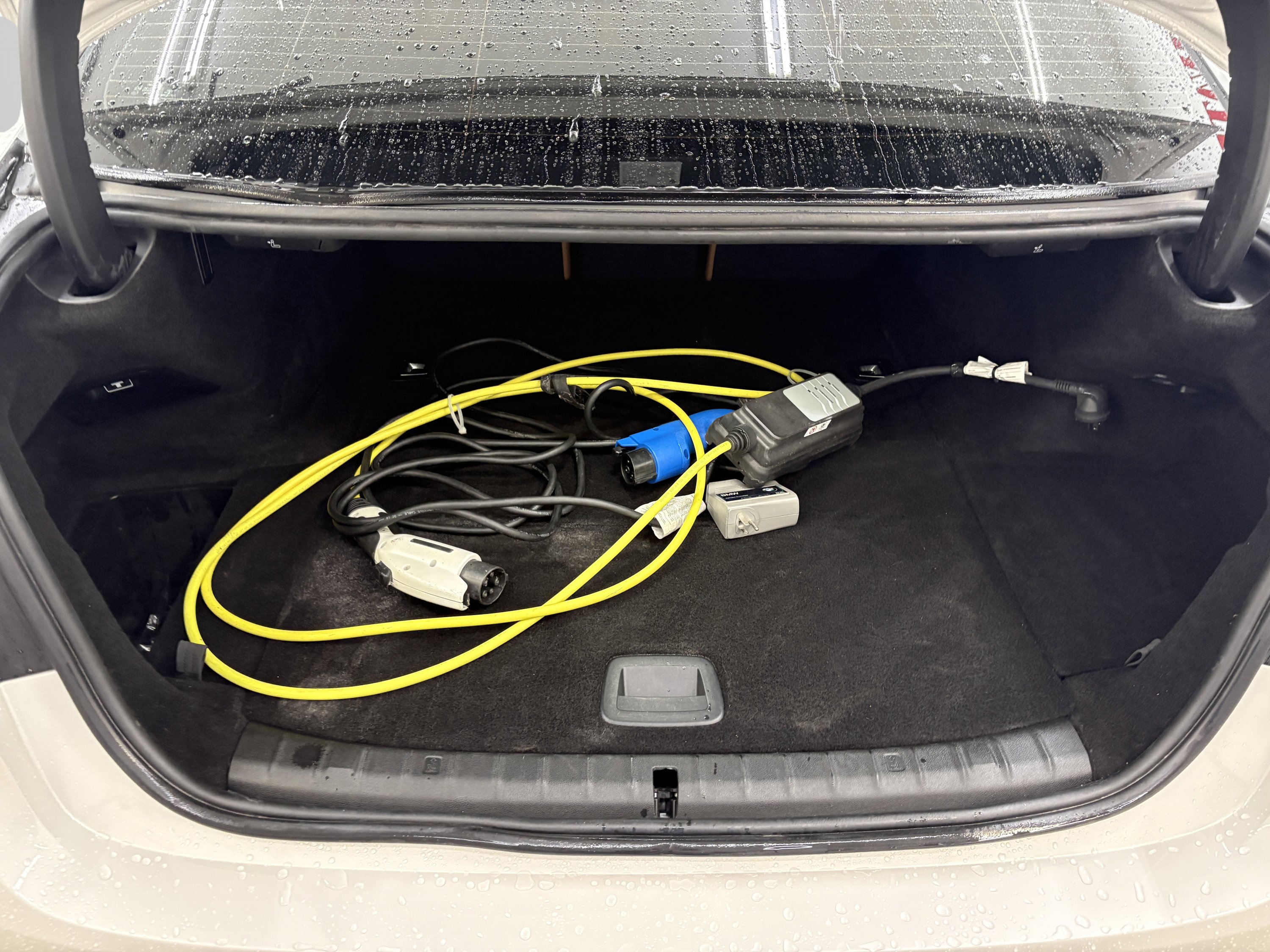 Used 2019 BMW 530e w/ Convenience Package image 9