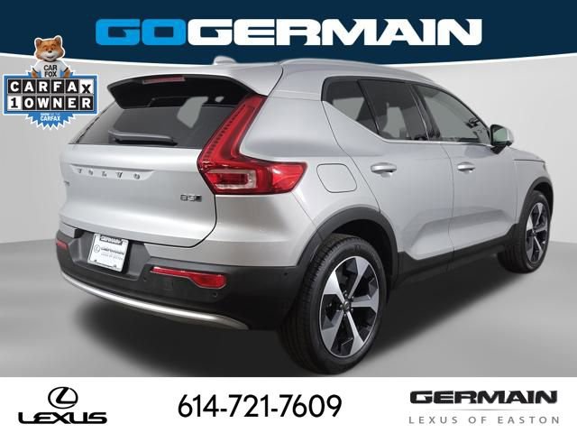 Used 2025 Volvo XC40 B5 Plus image 9