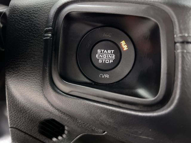 Used 2025 Jeep Wrangler Unlimited Sahara w/ Safety Group AWD/4WD image 16
