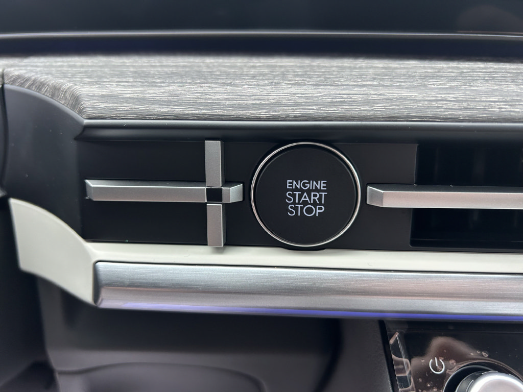 New 2026 Hyundai Santa Fe Limited FWD image 35