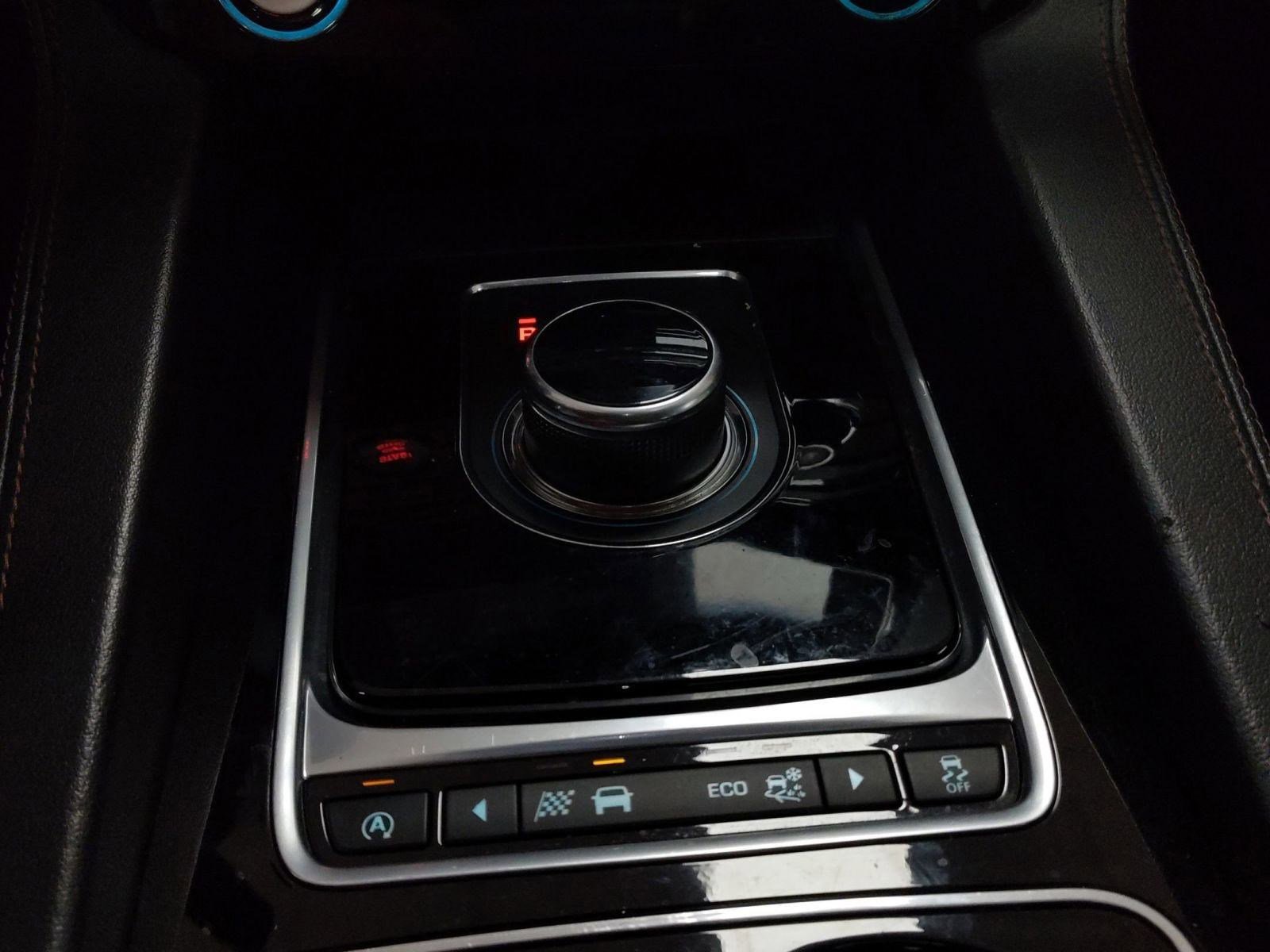 Used 2017 Jaguar F-PACE S image 22