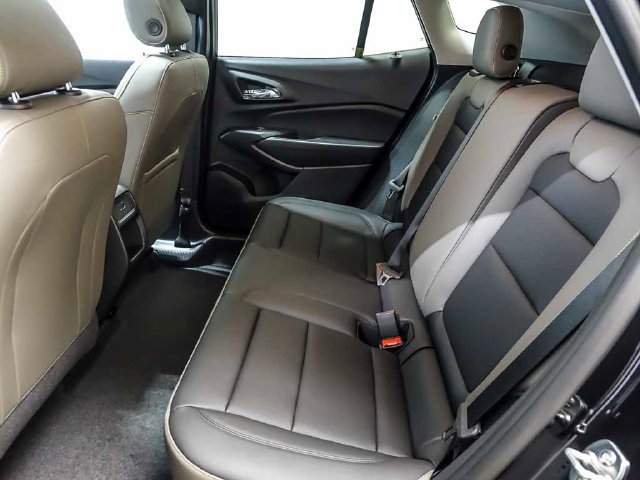 New 2026 Chevrolet Trax ACTIV w/ Sunroof Package FWD image 11