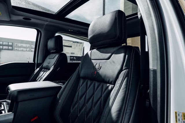 New 2026 Ford F250 Lariat w/ Black Appearance Package AWD/4WD image 19