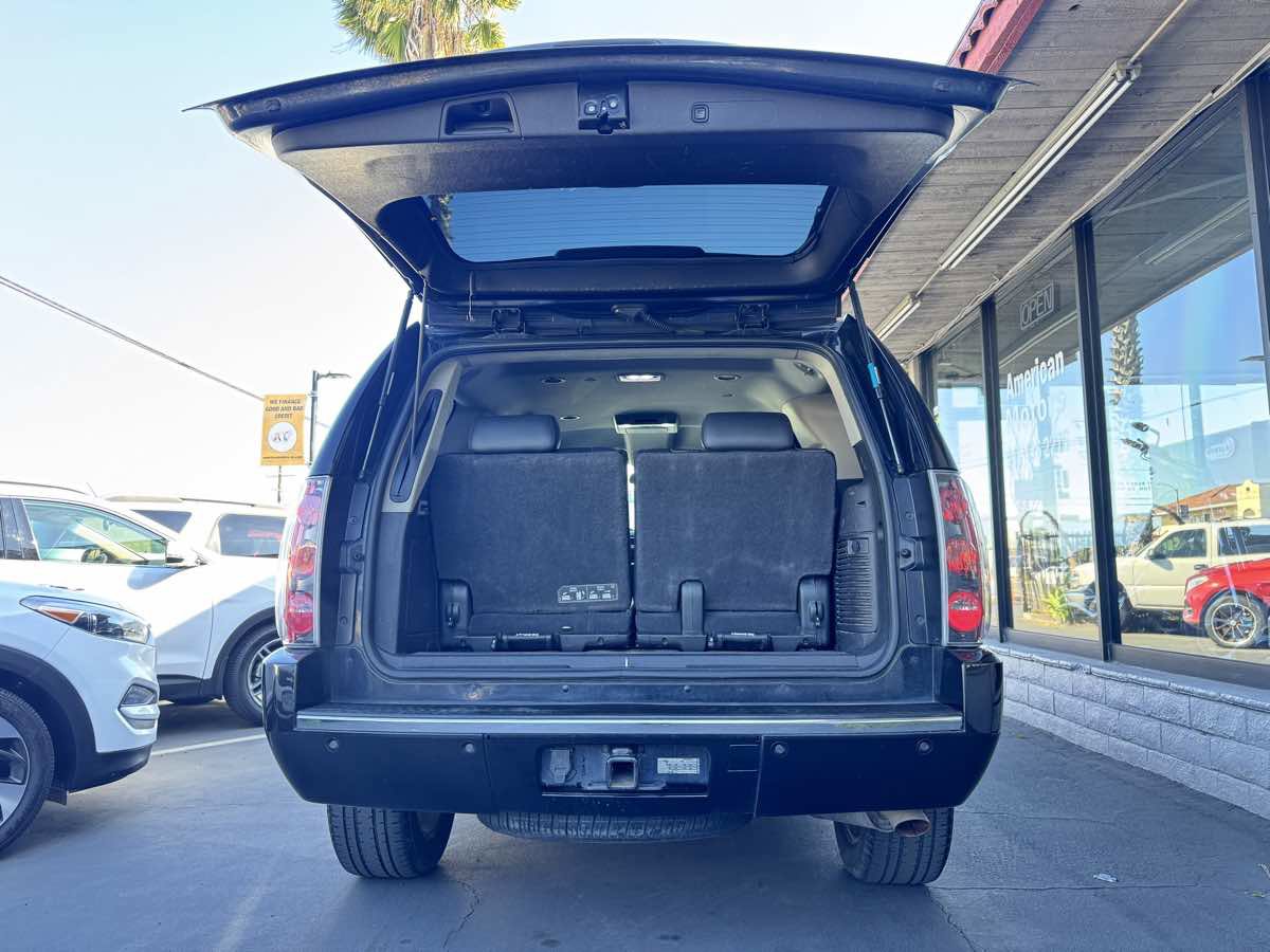 Used 2011 GMC Yukon Denali RWD image 25