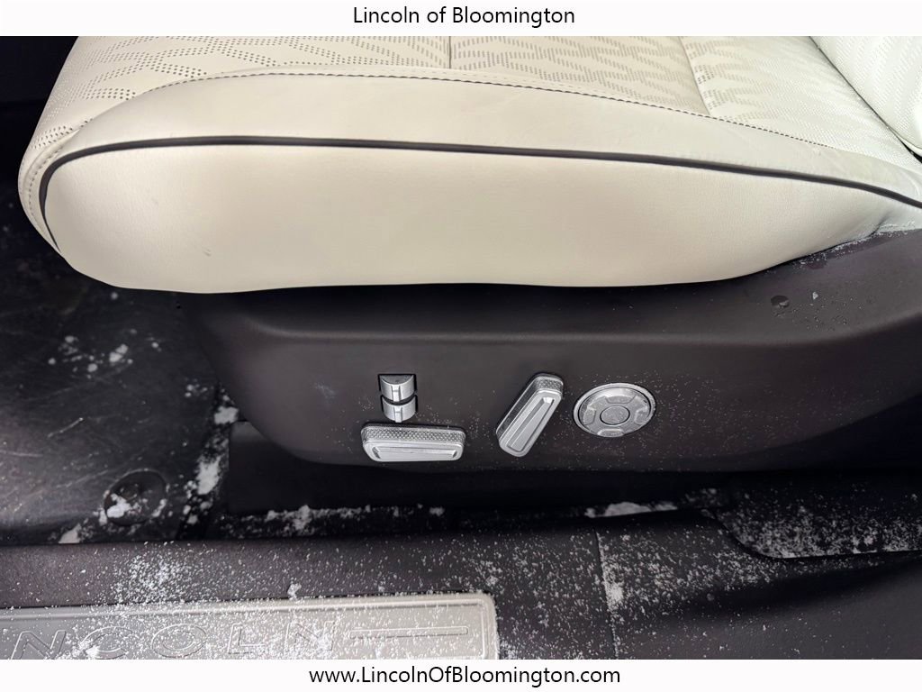 New 2026 Lincoln Nautilus Black Label w/ Jet Appearance Package image 24