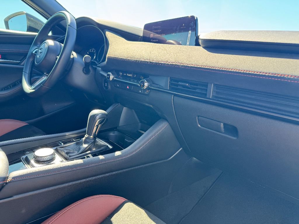 Certified 2025 MAZDA MAZDA3 Carbon image 16