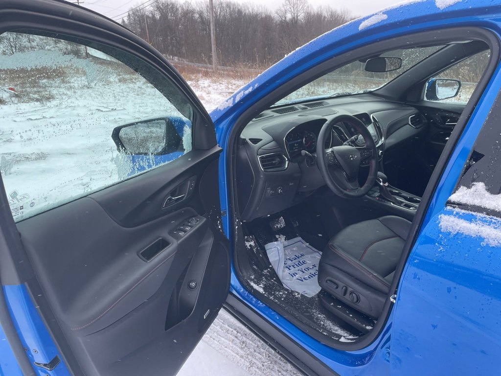 Used 2024 Chevrolet Equinox RS w/ RS Leather Package image 10