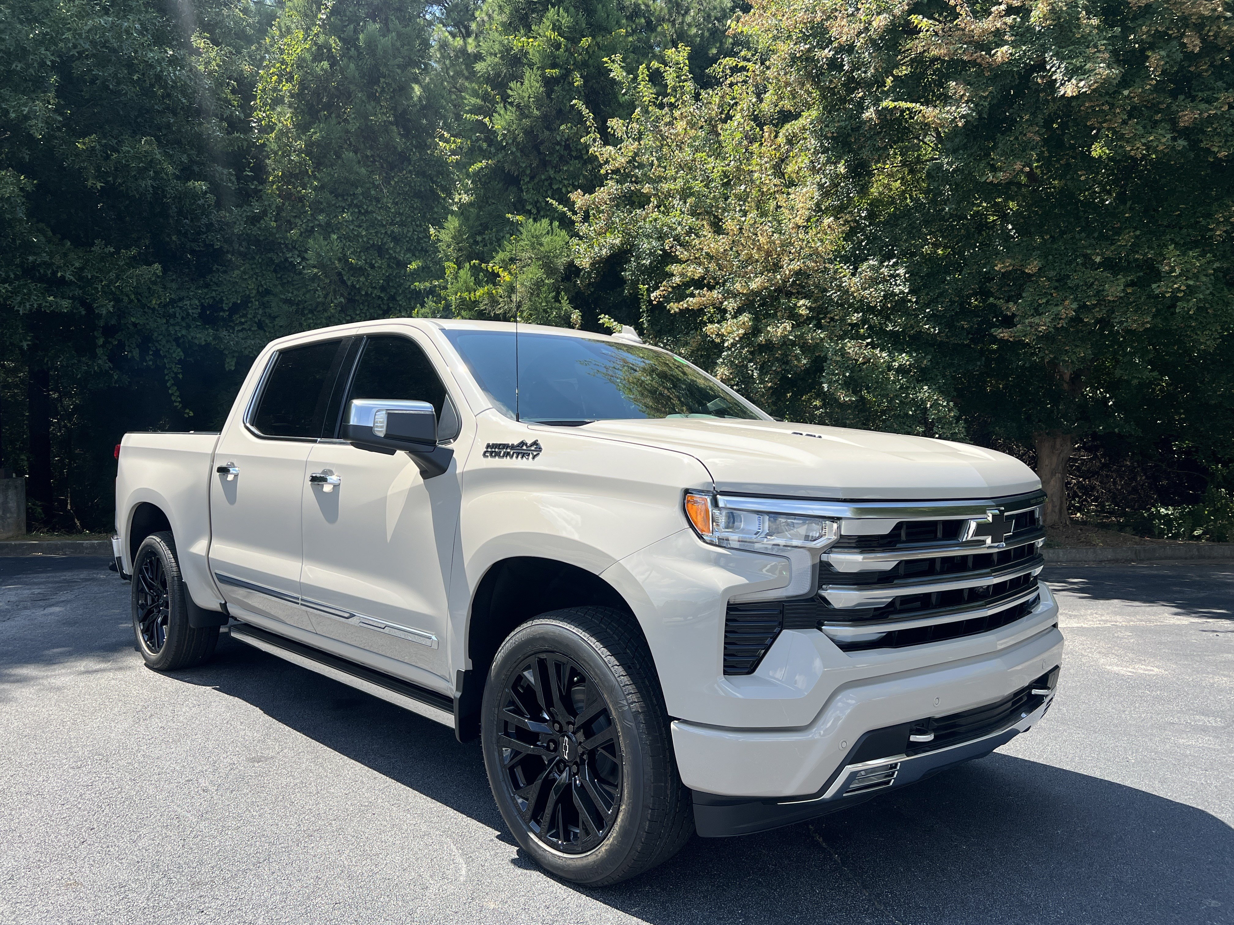 New 2026 Chevrolet Silverado 1500 High Country AWD/4WD image 2
