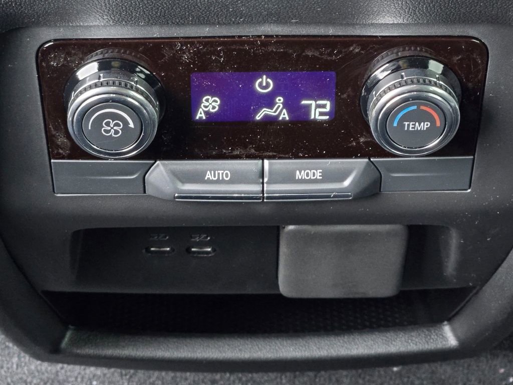 New 2025 GMC Acadia Elevation w/ Elevation Premium Package FWD image 34