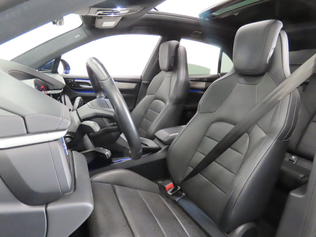 Certified 2024 Porsche Macan 4 Electric AWD/4WD image 5