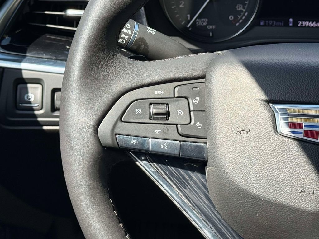 Used 2023 Cadillac XT6 Premium Luxury w/ Technology Package image 35
