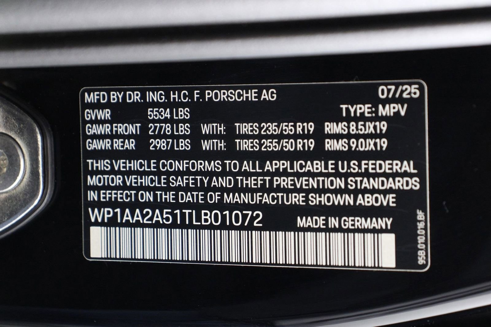 Certified 2026 Porsche Macan image 19