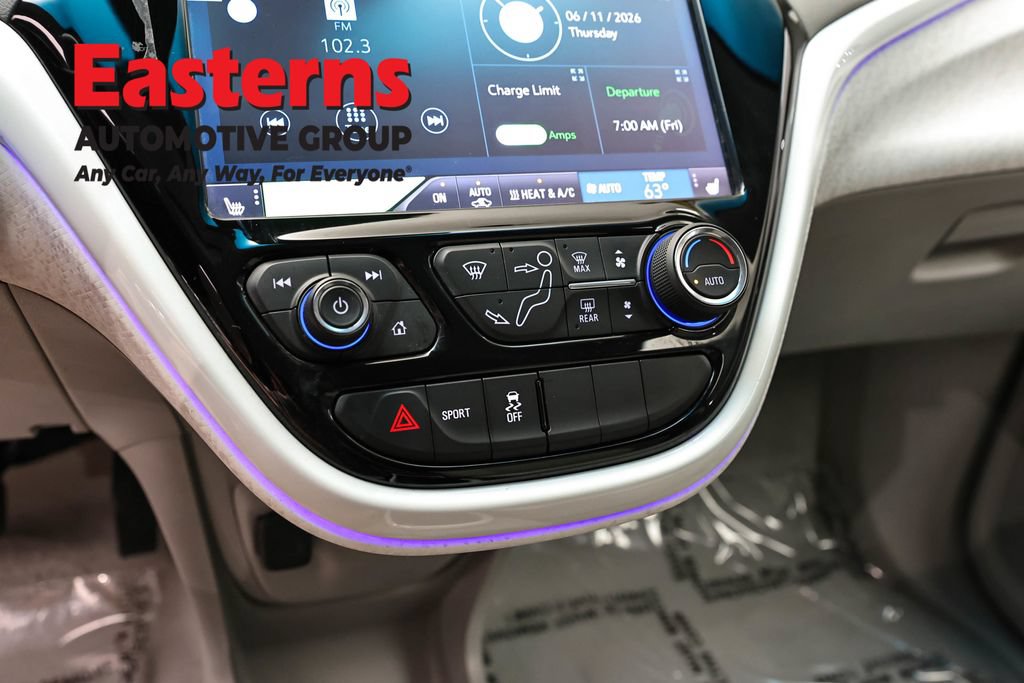 Used 2018 Chevrolet Bolt Premier w/ Driver Confidence II Package FWD image 20