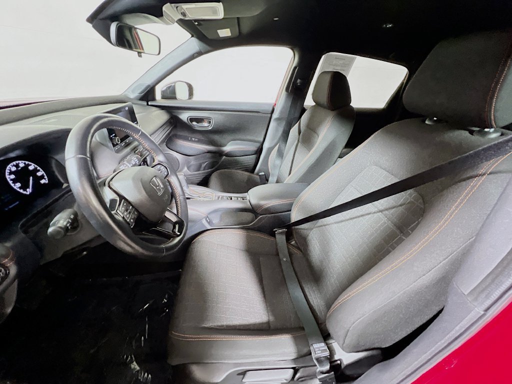 Used 2025 Honda HR-V Sport image 18