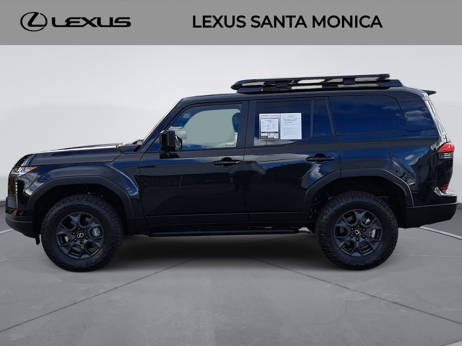 Used 2025 Lexus GX 550 w/ Accessory Package (32) AWD/4WD image 8