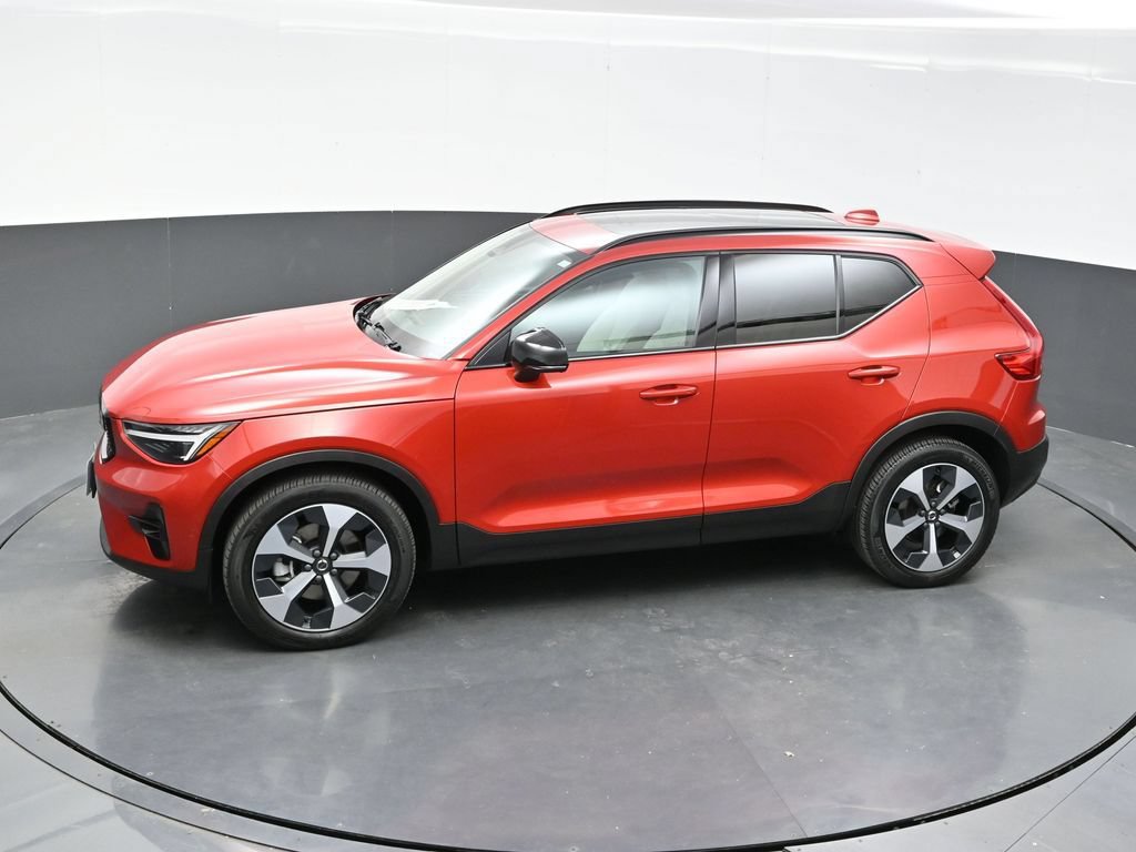Used 2024 Volvo XC40 B5 Plus w/ Climate Package AWD/4WD image 35
