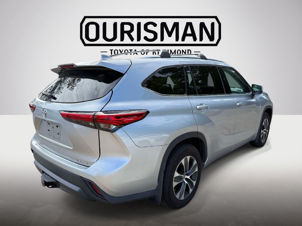 Used 2021 Toyota Highlander XLE AWD/4WD image 5