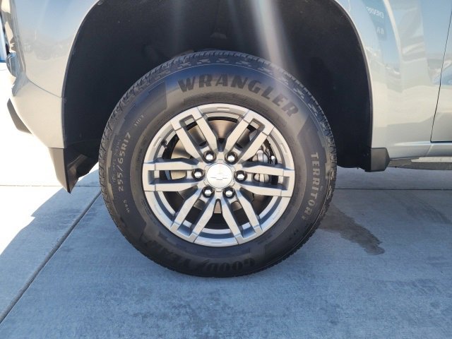 Used 2023 Chevrolet Colorado LT w/ LT Convenience Package image 16