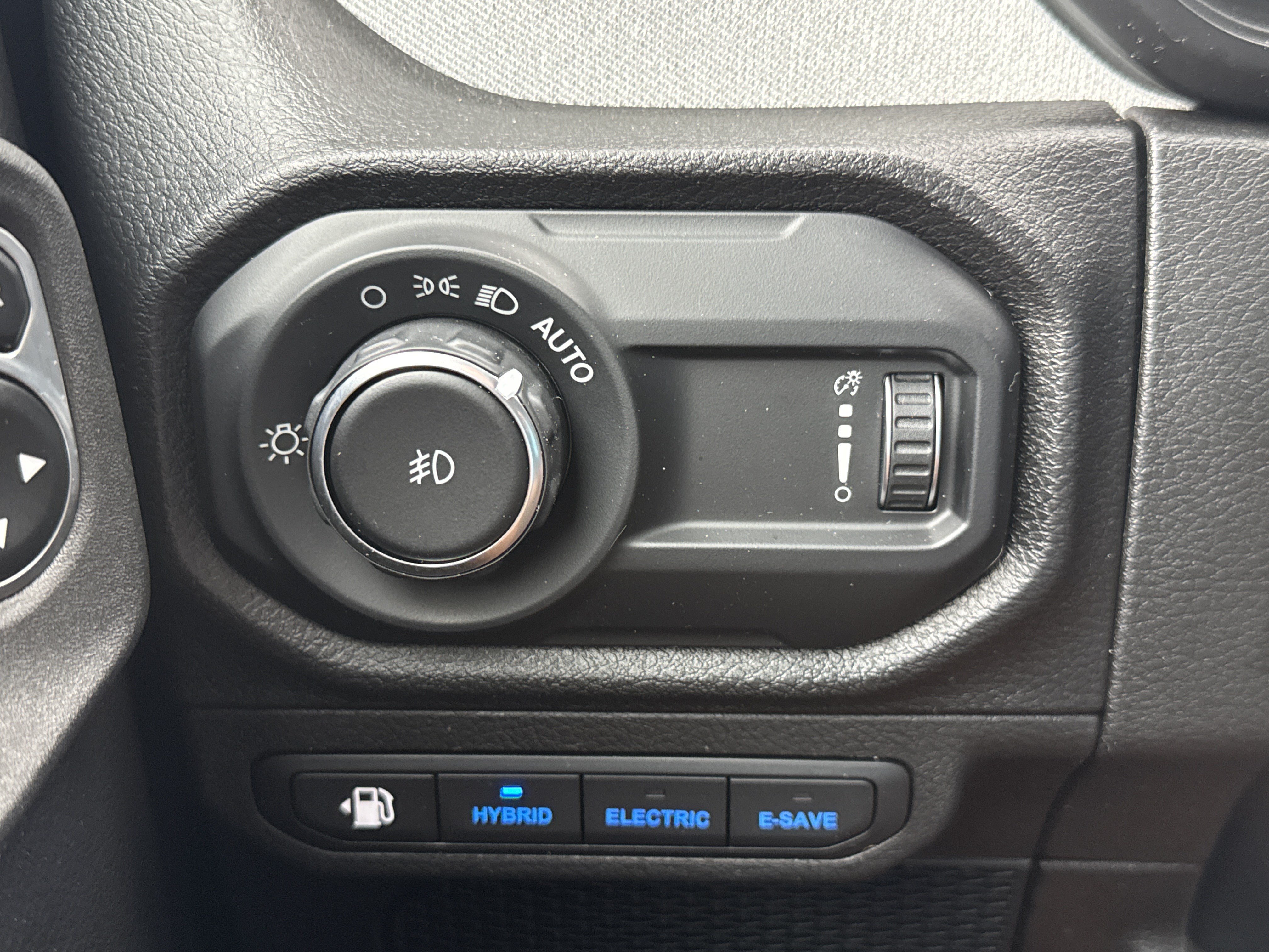 Used 2024 Jeep Wrangler Unlimited AWD/4WD image 14