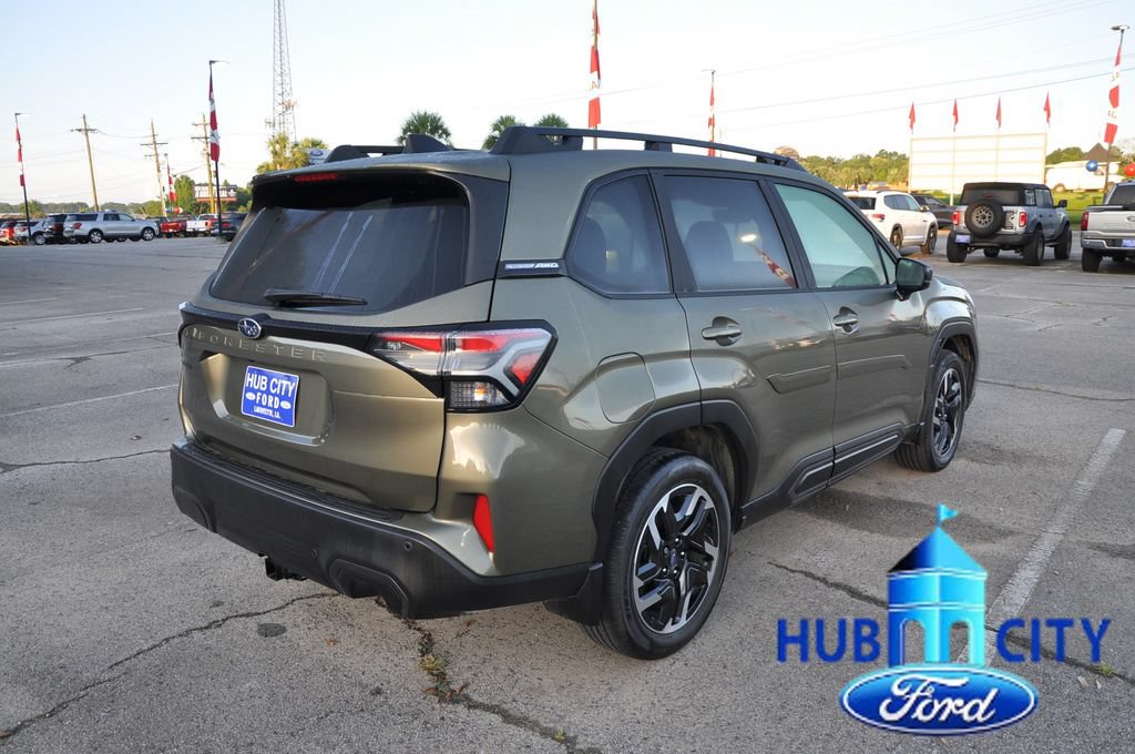 Used 2025 Subaru Forester Limited AWD/4WD image 4