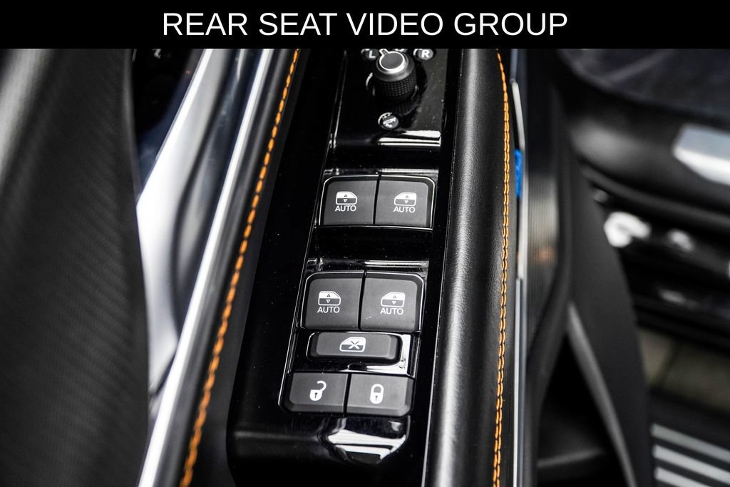 Used 2023 Jeep Grand Wagoneer Series III w/ Rear Seat Video Group 1 AWD/4WD image 39