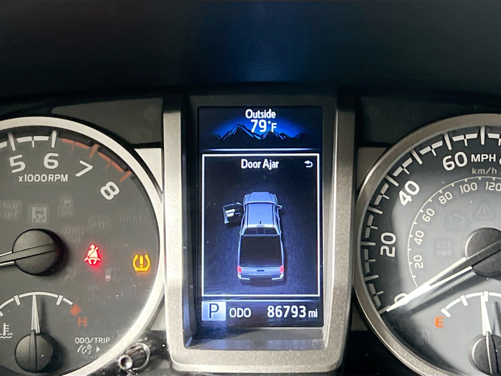 Used 2016 Toyota Tacoma SR5 w/ Towing Package RWD image 22