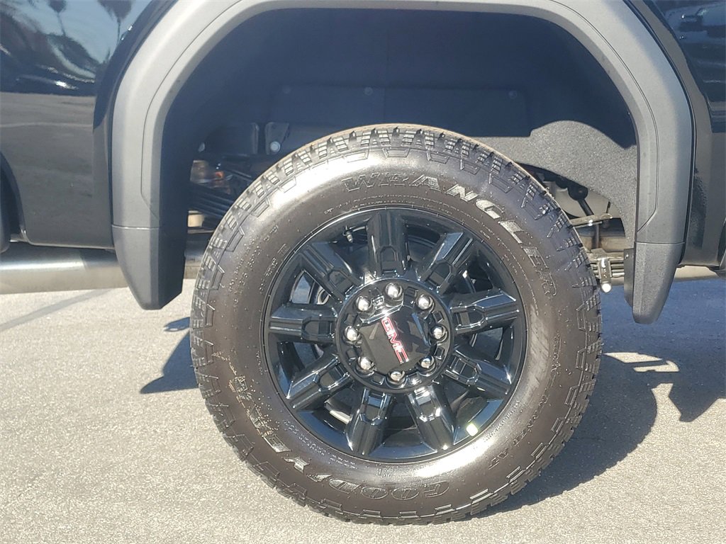 New 2026 GMC Sierra 2500 AT4 image 5