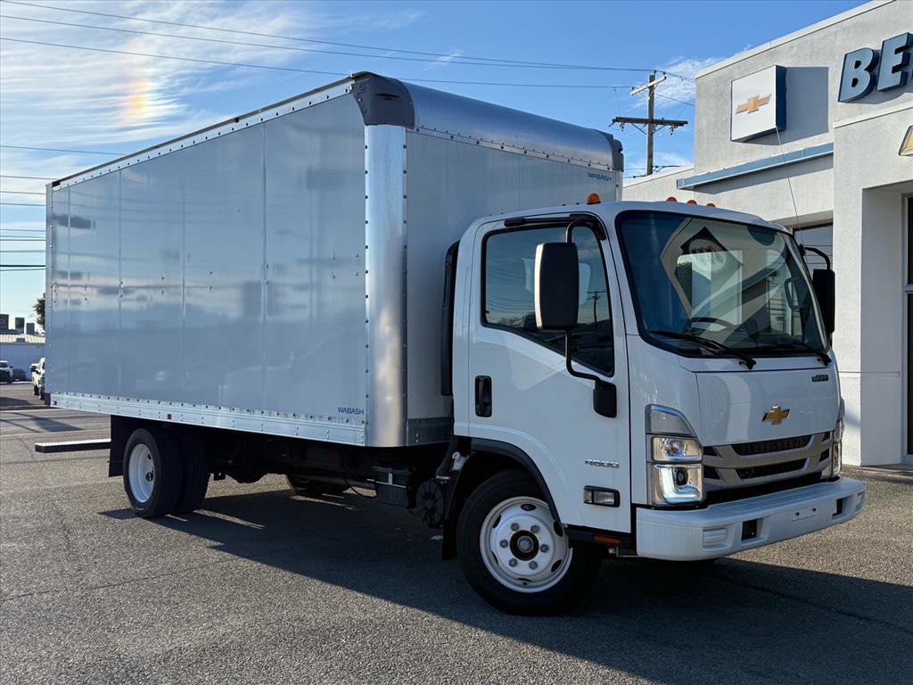 Used 2024 Chevrolet Low Cab Forward RWD image 2