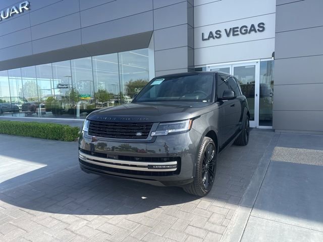 Used 2024 Land Rover Range Rover Long Wheelbase SE image 1