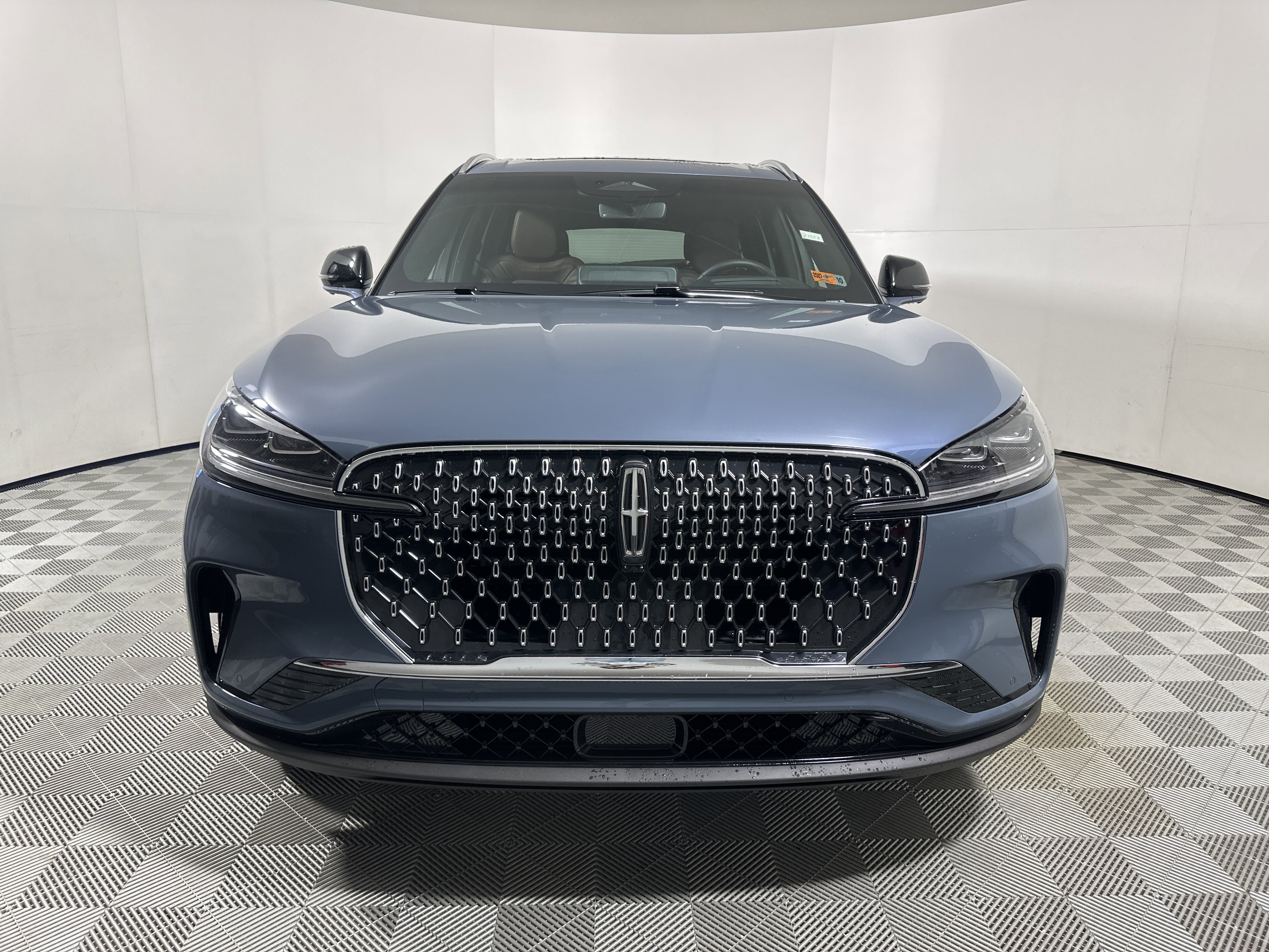 New 2025 Lincoln Aviator Reserve image 2